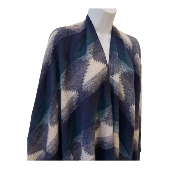Nicole Marciano southwestern blue shawl cape soft knit - Picture 4 of 5